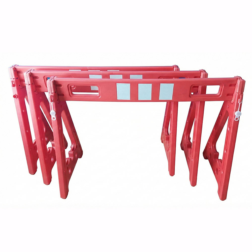 Plastic Scissor Barrier (2.5m) – Expandable Water Filled Gate | Red 3 Plastic Expandable Barrier MASSEB-4 - 1
